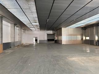 Lloguer Nau industrial  Passeig de can feu. Nave industrial en chaflan-sabadell