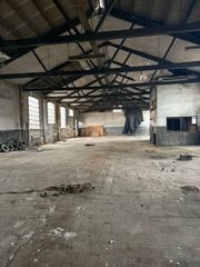 Industrial building in Carrer de Faraday