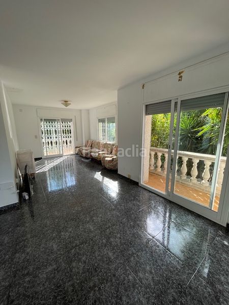 Foto 4ad1b589-492a-406f-8df2-389fe16e4fe4. Casa amb aparcament a Sentmenat