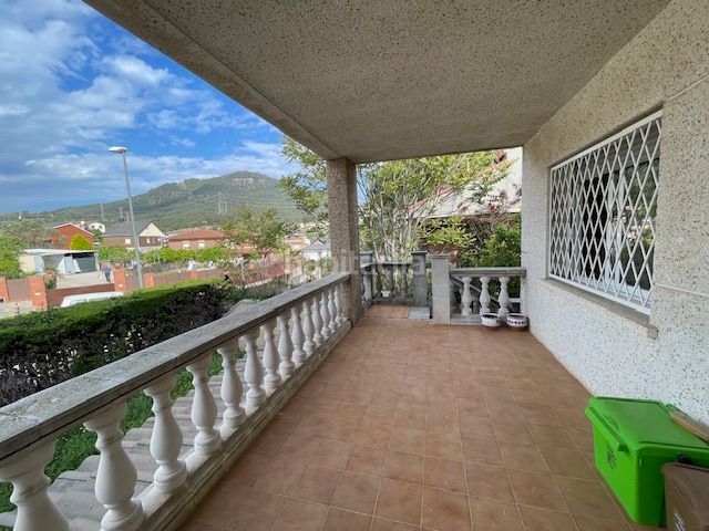 Foto c19b702d-d616-497c-8127-a4af398a513e. Casa amb aparcament a Sentmenat