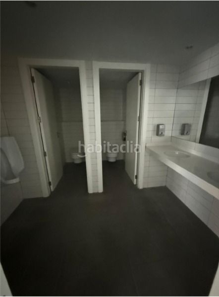 Foto f6857b20-78b4-416b-9592-715b63e62ff6. Local comercial a Centre Sabadell