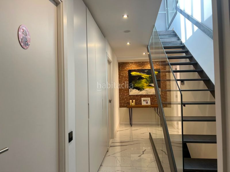Foto 75b49f82-e07b-403d-8128-43387ac26421. Casa amb xemeneia calefacció aparcament a Centre Sabadell