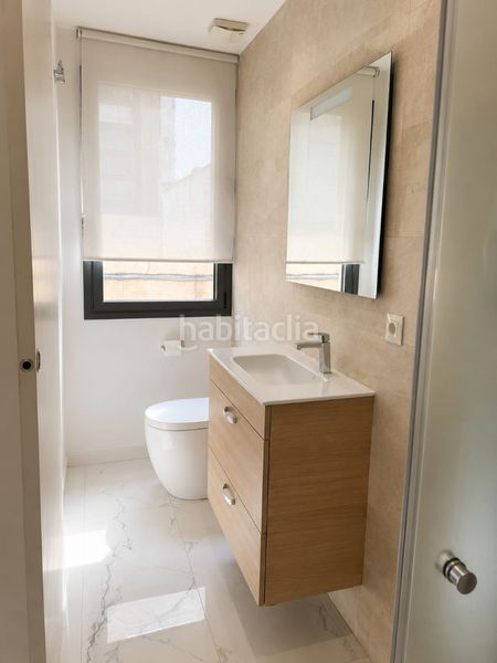 Foto f5ed5ff1-abac-4679-99be-b926d38c9621. Casa amb xemeneia calefacció aparcament a Centre Sabadell