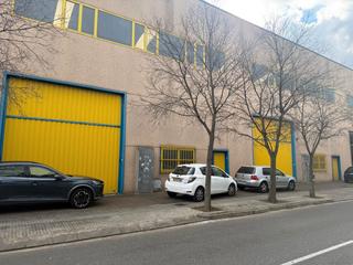 Location Bâtiment à usage industriel  Carrer de sant sadurní. Nave industrial en la roca