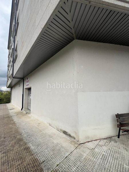 Foto bb089ef9-b142-45dc-a2b3-619c0b4feba8. Location local commercial dans avenida do parque 10 dans Carballiño (O)