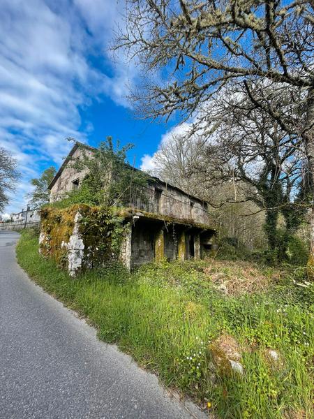 Foto c1a2c8d6-99e5-4020-bd3a-ed012fd25e55. Country house in ou-223 15 in Irixo (O)