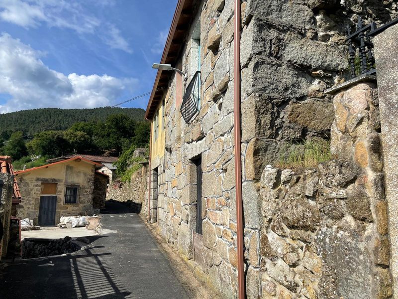 Foto 5361ad7e-f598-4c6c-a1ce-3f2896b483bb. Masia a Arnoia (A)