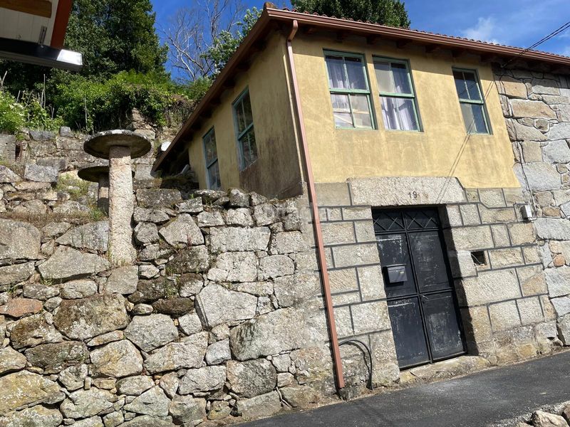 Foto faa8065a-0b90-4a52-9e24-bab4eb63279b. Masia a Arnoia (A)