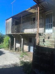Casa in Irixo (O). Casa para restaurar