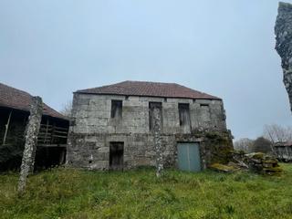 Mas à Irixo (O). Casa a reformar en venta
