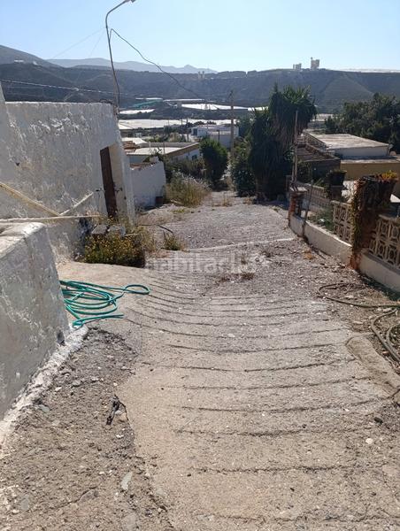 Foto b1104ea7-aac2-4787-954c-6b6a18a4a1db. Masia a Adra