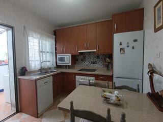 Casa adossada  Calle doctor castro. Vivienda en el ejido