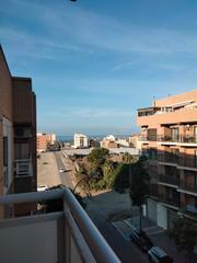 Pis a Avenida del trafalgar c.f. 7. Vivienda en adra a escasos metros de la playa