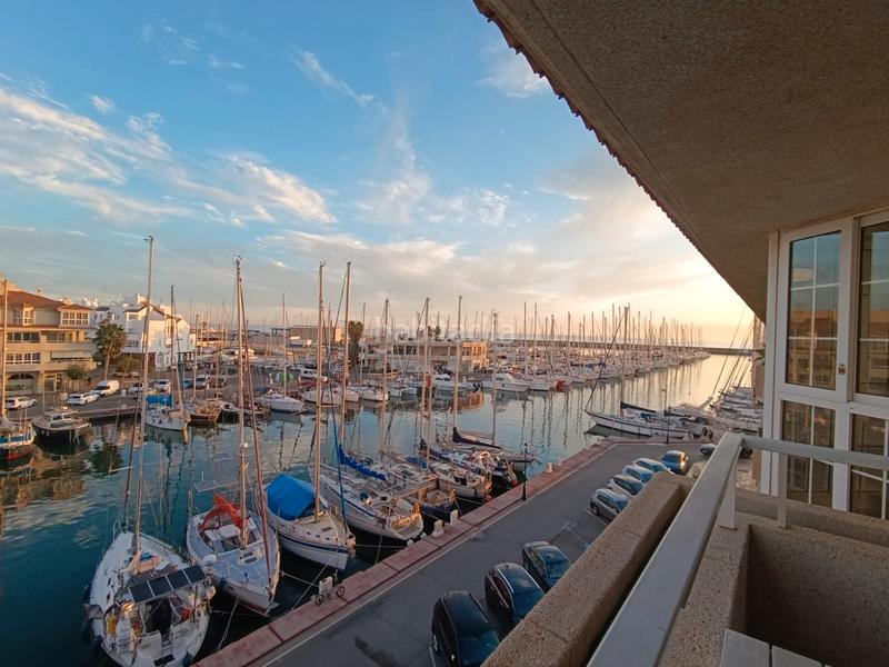 Foto 76bb3183-97c0-4525-ab6c-9319da5a6b82. Location appartement dans calle galeón 46 dans Almerimar Ejido (El)