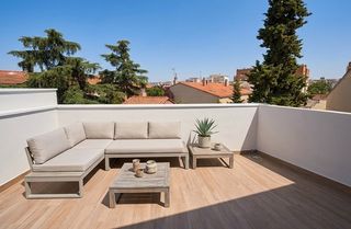 Reihenhaus in Carrer de burgos 38. Casa obra nueva, con terrazas y parking privado