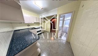 Pis  Avinguda general marvá. Precioso piso en general marva!!