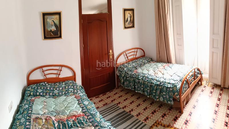 Foto b538a859-a562-4dc5-bbe8-f98285f94d34. Casa con camino riscaldamento parcheggio in Tomelloso