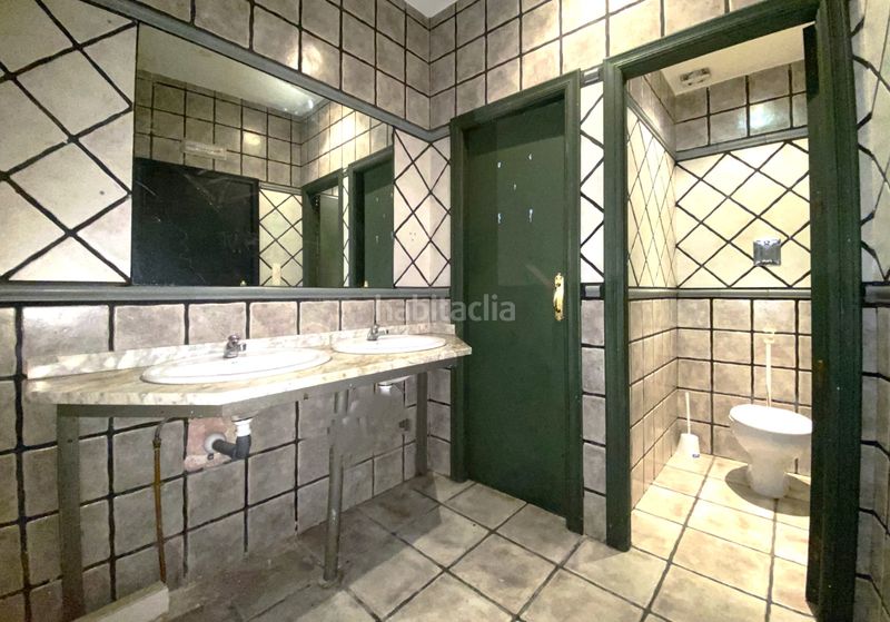 Foto bb5a2050-a96b-4f6f-bd23-927fef749993. Edificio en calle pintor lópez torres 18 en Tomelloso