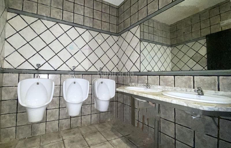 Foto cf27ff23-0ee3-40a5-9ad3-d31b21d27ffa. Edificio en calle pintor lópez torres 18 en Tomelloso