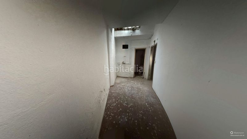 Foto 13c1f801-c7db-4bd0-a982-4f0b512261fa. Local comercial en calle maestro caballero 14 local para reformar en Alicante
