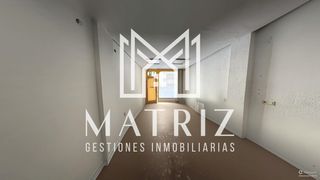 Local Comercial a Calle Maestro Caballero