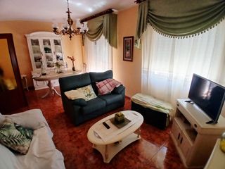 Casa adossada a Calle Oriente 107