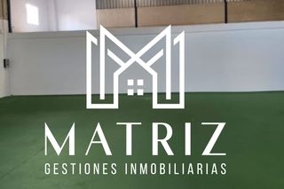 Fabrikhalle in Calle valle de alcudia 8. Nave industrial de 235 m² + 100 m² de altillo | instalación trif
