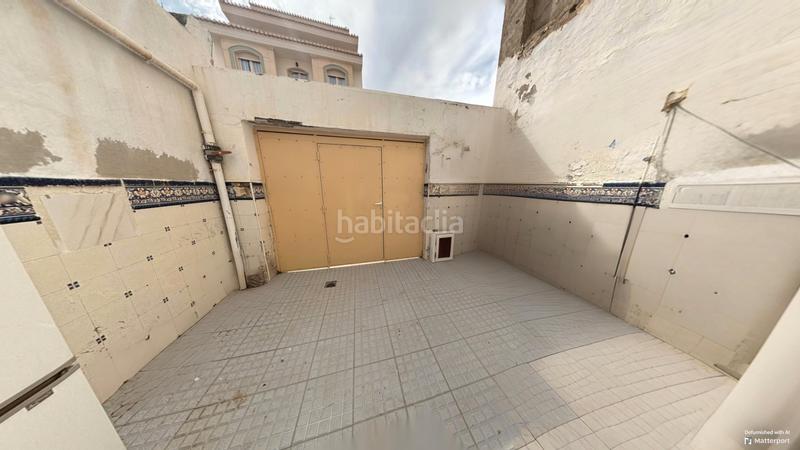 Foto e8a07875-25cc-46bf-8eba-63055c4ef63a. Casa ? casa/chalet independiente en venta – paseo marítimo, el campello en Campello (el)