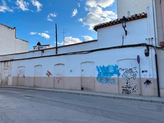 Mas  Calle campo. Casa de pueblo con grandes dimensones y en el centro del pueblo