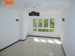 Rent Flat in Pere Garau. Piso muy luminoso de 3 dormitorios y parking en zona avenidas!!!