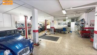 Local Comercial a LOlivera. Venta de taller mecanico o local de 140 m2 con puerta automatica