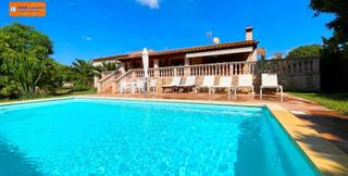Chalet in El Secar de la Real. Finca con tres viviendas, piscina, a tan solo 3 kms del centro p