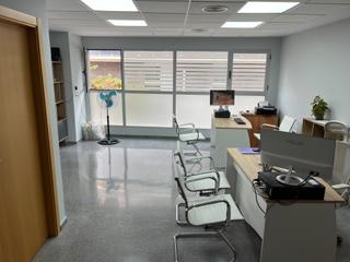 Rent Office space  Carrer de montreal 76. Estupenda oficina en torrent
