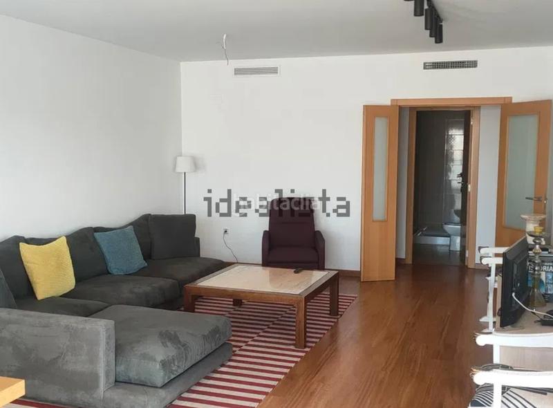 Foto c957f2be-83bd-4e44-bc97-c2bfa75f23ae. Lloguer àtic amb aparcament a Benifaió