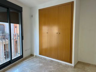 Location Appartement  Carrer isabel la católica. Exclusivo piso luminoso con garaje