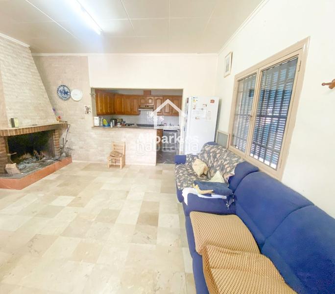 Foto 47617c1b-afbb-4868-b08e-f8a5b527a79b. Chalet  con olivos en Novelda