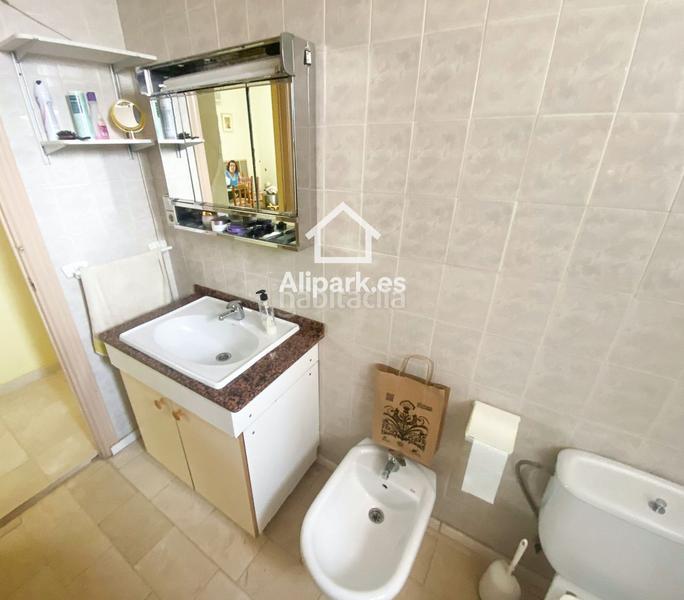 Foto 8fc91b24-ad3f-4fdb-955d-2e328dab8b80. Chalet  con olivos en Novelda