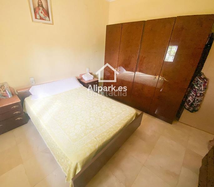 Foto bbc5ec8d-bd06-47f8-bb29-be7079c20e6f. Chalet  con olivos en Novelda