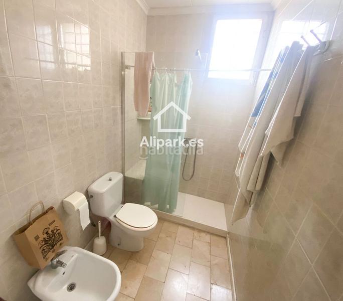 Foto f298339f-2612-418d-b498-87e6eff6b506. Chalet  con olivos en Novelda