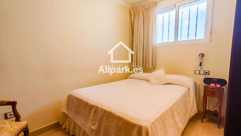 Foto 2551f2ac-42eb-4ead-9e46-813fd8047605. Piso vistas al mar en 1 línea de muchavista en Playa Muchavista Campello (el)