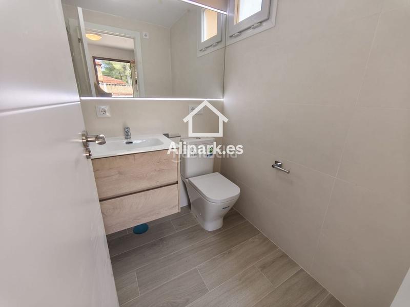 Foto 941eba71-0c85-4d1a-bc8d-1f5fcd1432d6. Chalet  reformado con dos viviendas en Tibi