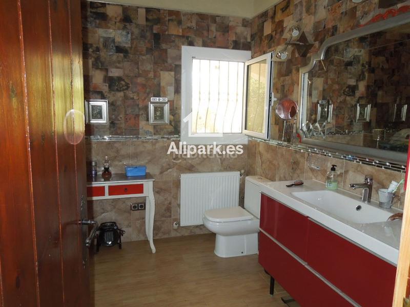 Foto 0298d250-dfbd-403f-bda6-ea2a8ead1ac4. Chalet avec chauffage parking piscine dans Villamontes-Boqueres Sant Vicent del Raspeig