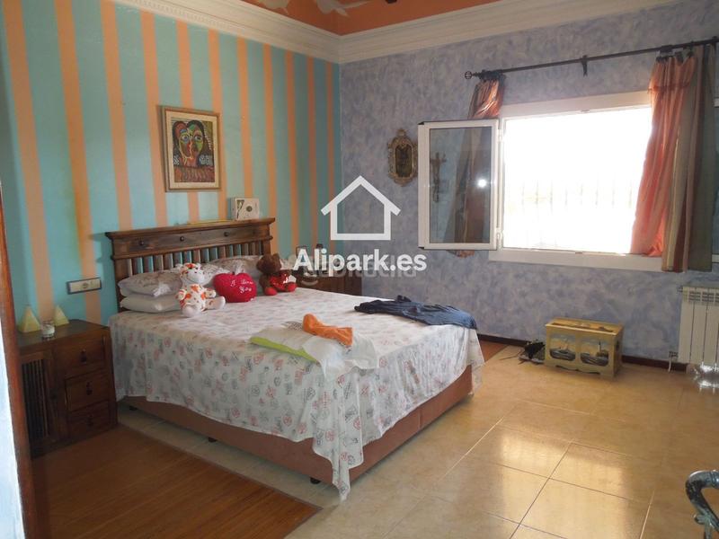 Foto 02ae217f-418e-429b-80bf-abd36ce156e1. Chalet avec chauffage parking piscine dans Villamontes-Boqueres Sant Vicent del Raspeig