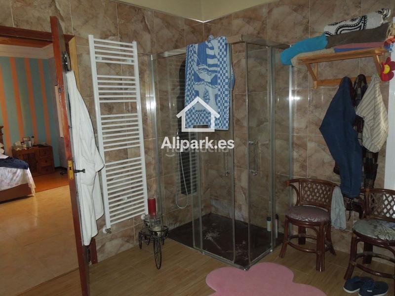 Foto f6aa339e-4820-444d-bdf0-55b25aa7db59. Chalet avec chauffage parking piscine dans Villamontes-Boqueres Sant Vicent del Raspeig