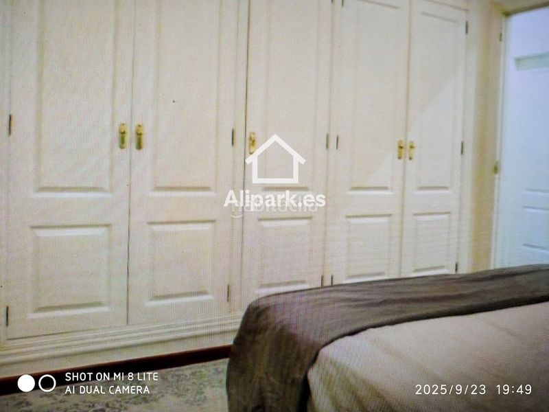 Foto 4cf6aee3-0b80-4d2f-8bc2-b8548bb7431b. Pis a Barrio del Centro Alicante