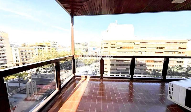 Foto 96587c5c-5671-4ae6-8fe9-1688b368accf. Appartement dans Ensanche-Diputación Alicante