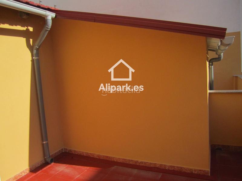 Foto 949b3247-83f3-4efc-b9c5-6361380a86ac. Edifici a Barrio del Centro Alicante