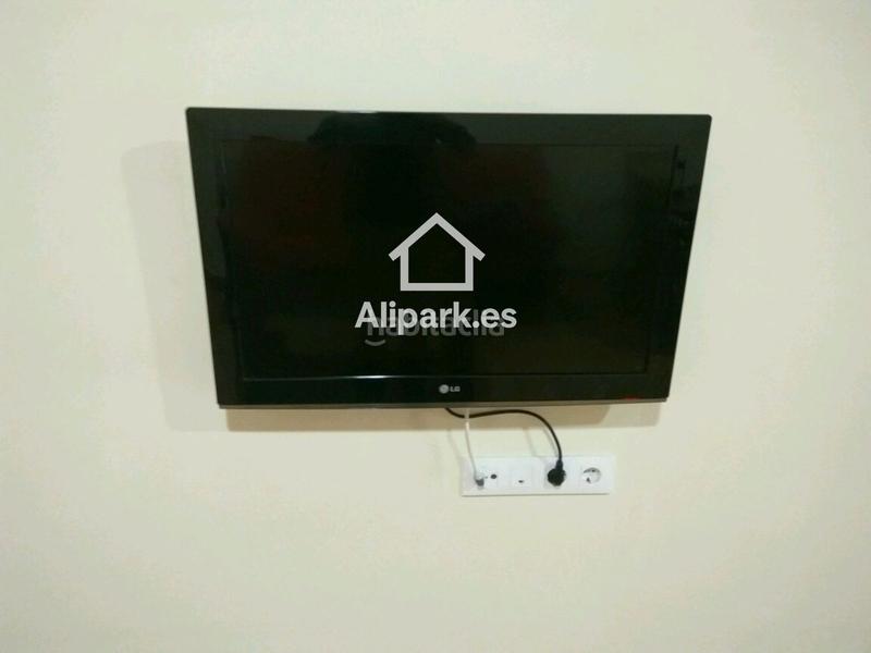 Foto f0a8da6f-d5fd-47c6-b3dd-1e4209e94174. Edifici a Barrio del Centro Alicante