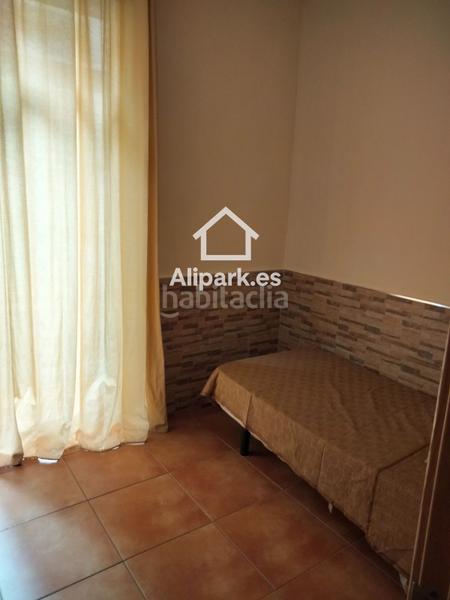 Foto f7a6a13f-ad02-4e09-982b-a6b3dbcc4054. Edifici a Barrio del Centro Alicante