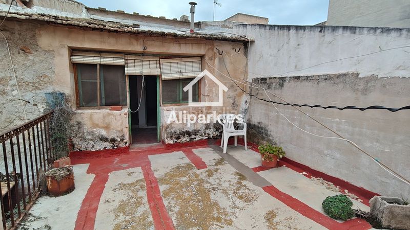 Foto 492f6df9-297f-4ebf-8975-31761fe3c04e. Casa gran proyecto en el corazón en Catral
